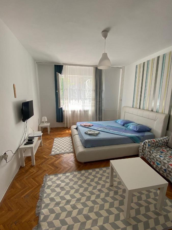 Apartment Gajic เบลเกรด ภายนอก รูปภาพ