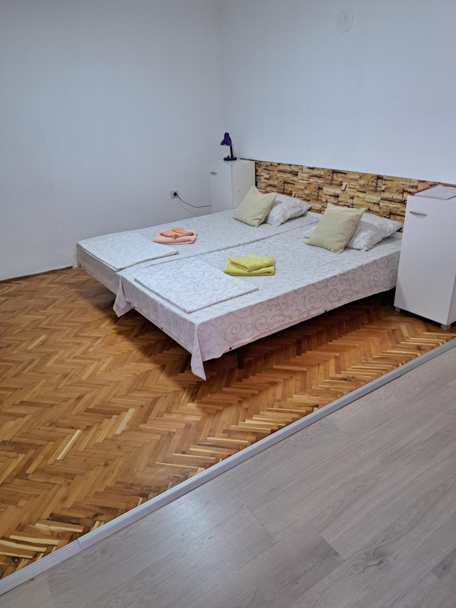 Apartment Gajic เบลเกรด ภายนอก รูปภาพ